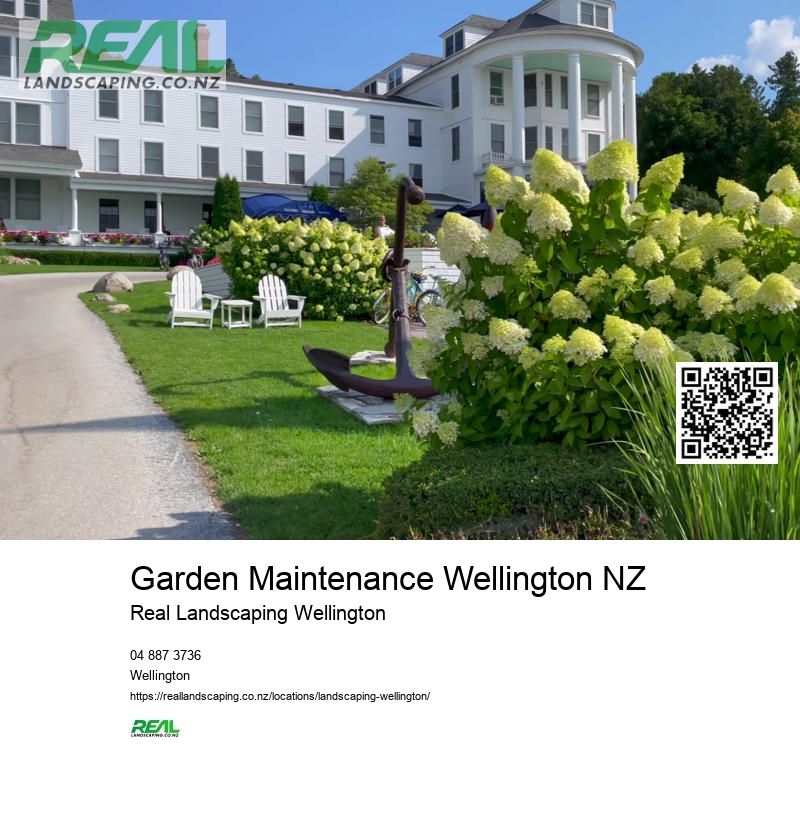 Wellington Garden Fence Design